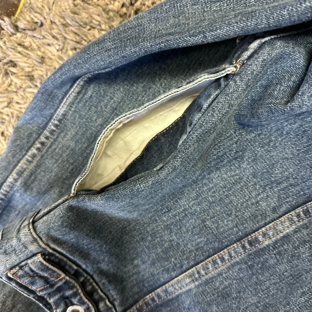 H&M loggDenim Jacket with Button Closure <<<204>>> - Picture 6 of 8